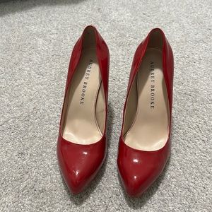 Red pumps